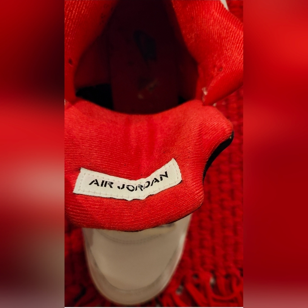 Air Jordan 5 Retro Fire Red White Black Sneakers Youth US 6.5Y - Picture 9 of 11